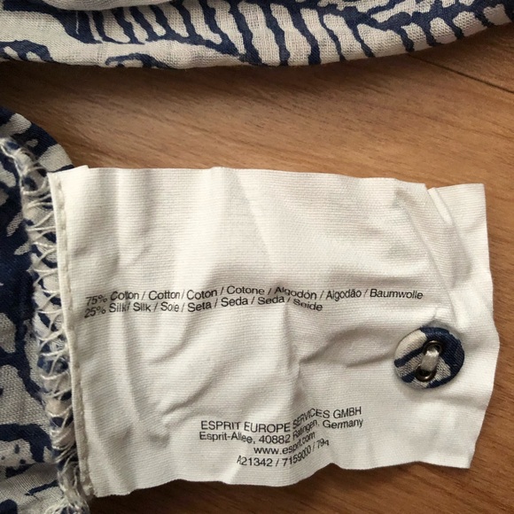 Blue/white crinkled style long sleeve light blouse, ESPRIT, S, Cotton-silk mix - Picture 4 of 5